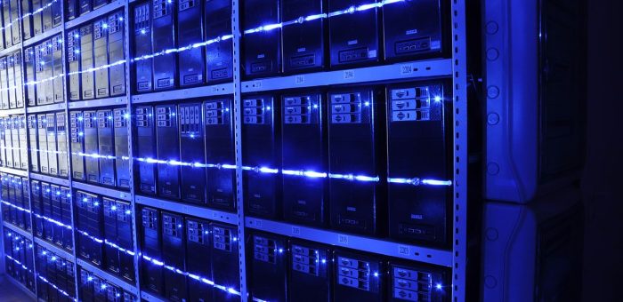 บทวิเคราะห์ Hybrid Cloud ในโรงงานอุตสาหกรรม 2026: งานไหนควรอยู่ On-premise งานไหนควรขึ้นคลาวด์
